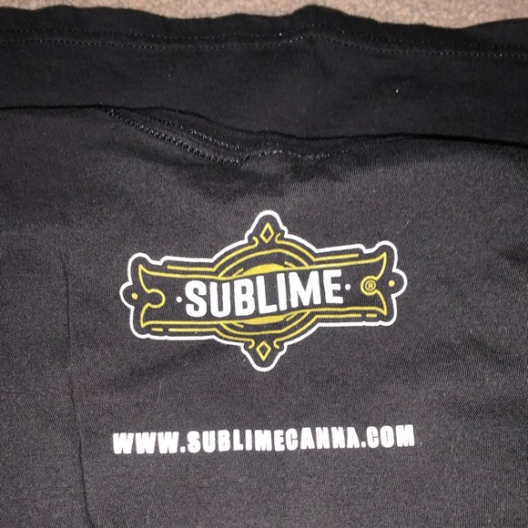 fuzzies graphic shirt - Picture 2 of 2